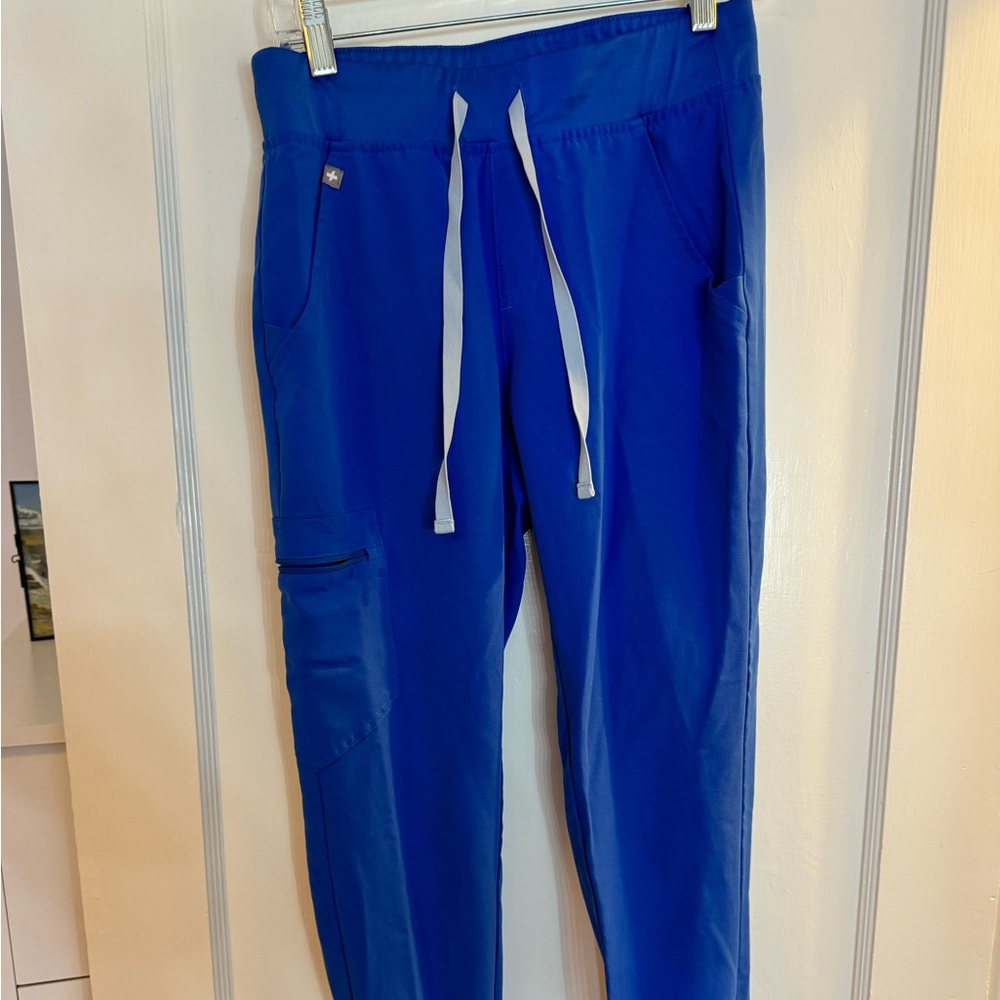 FIGS Zamora jogger scrubs